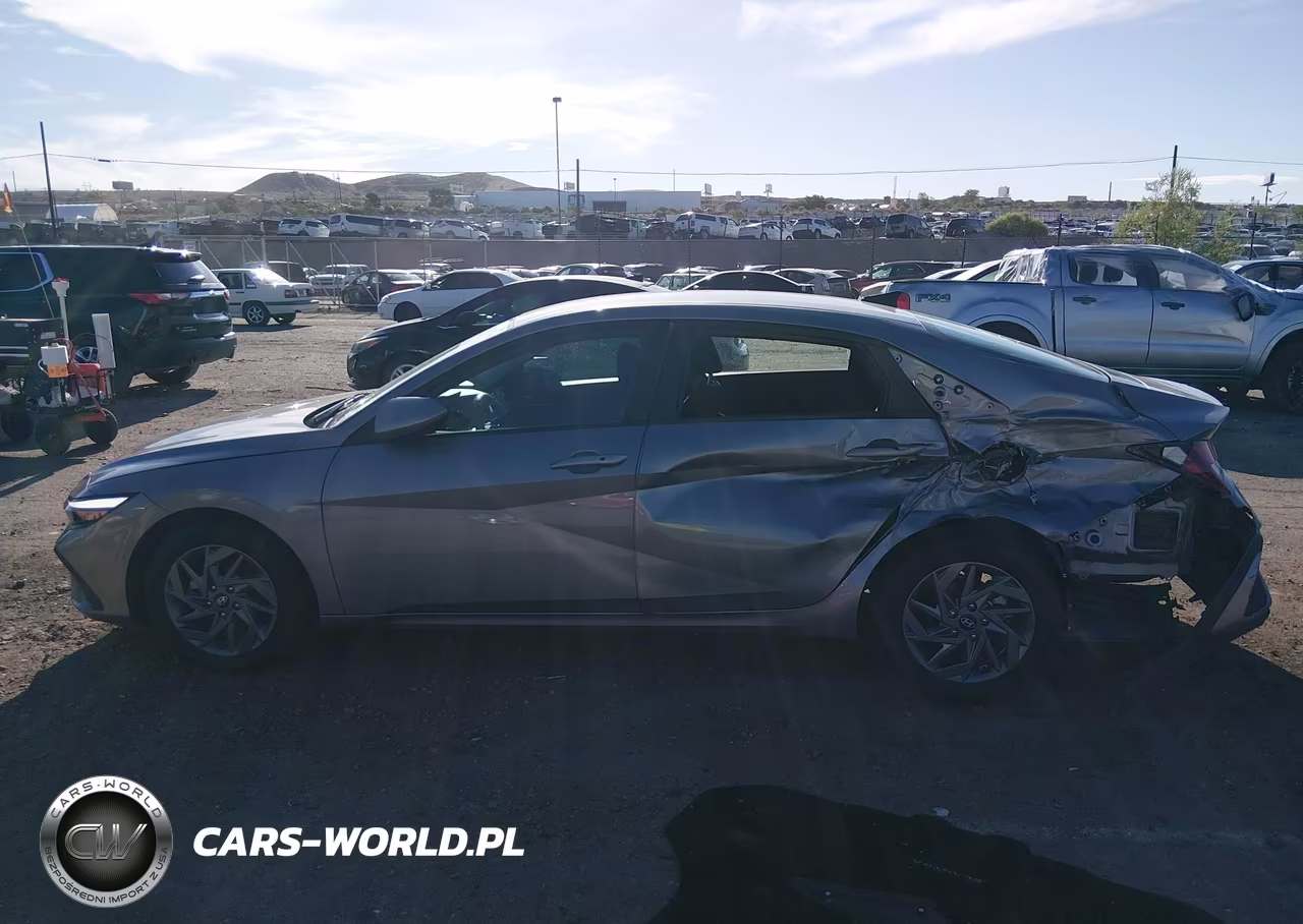 2024 Hyundai Elantra Sel VIN:KMHLM4DG2RU692327 - 13