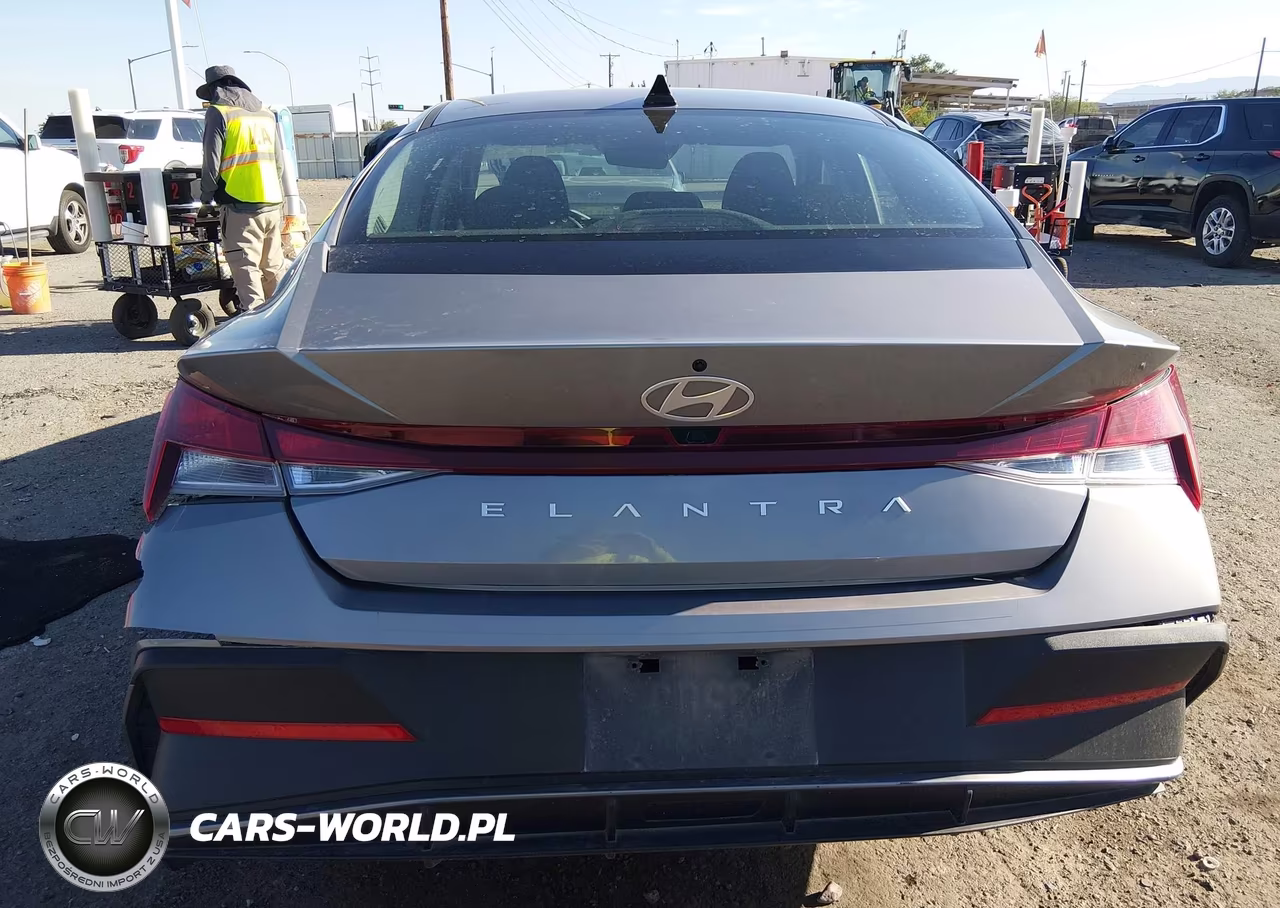 2024 Hyundai Elantra Sel VIN:KMHLM4DG2RU692327 - 15