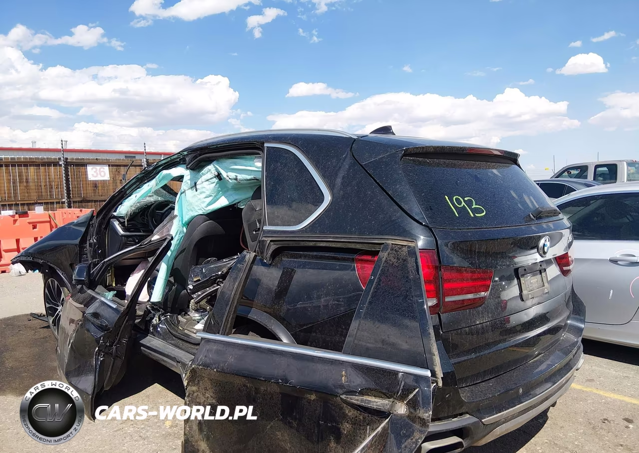 2018 BMW X5 xDrive35I VIN:5UXKR0C53J0X91193 - 3
