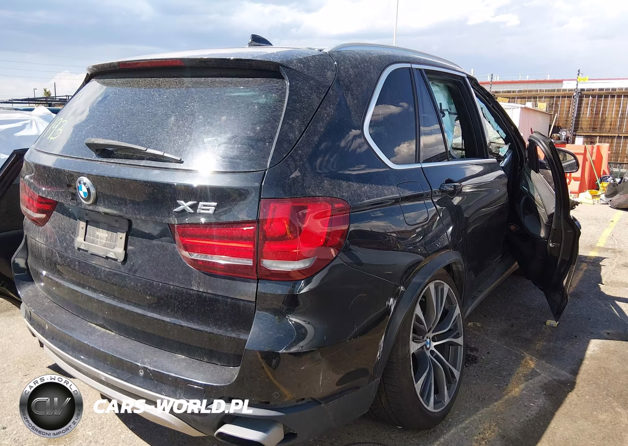 2018 BMW X5 xDrive35I VIN:5UXKR0C53J0X91193 - 4