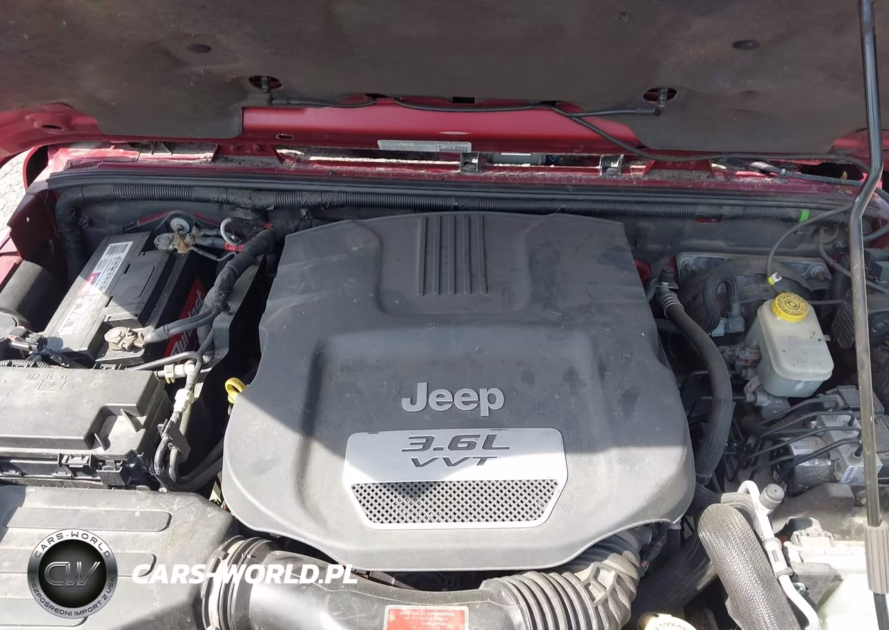 2013 Jeep Wrangler Unlimited Sahara VIN:1C4BJWEG3DL596062 - 10