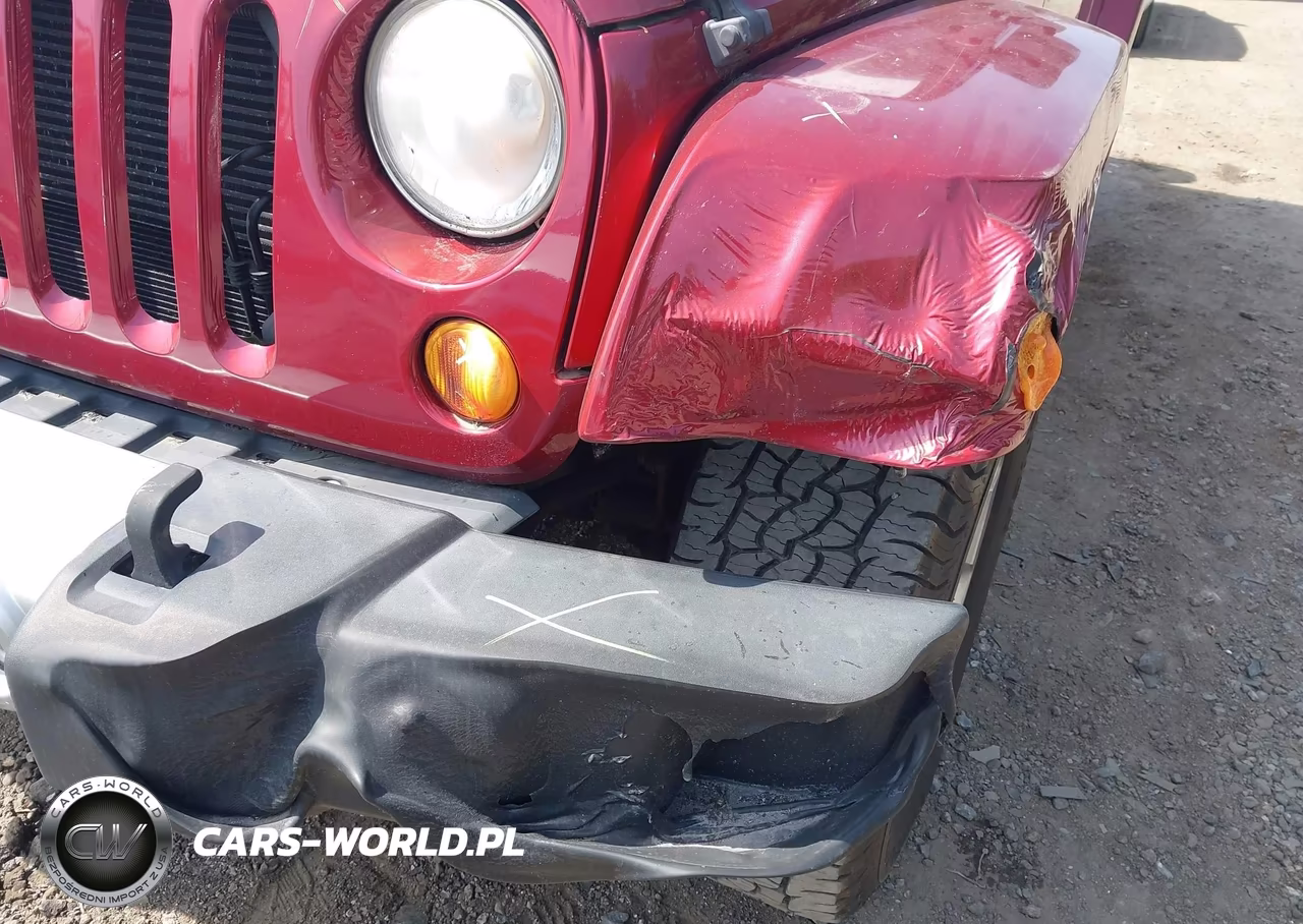 2013 Jeep Wrangler Unlimited Sahara VIN:1C4BJWEG3DL596062 - 6