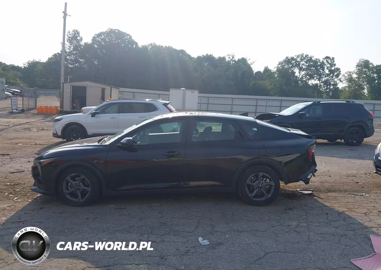 2025 Kia K4 Lxs VIN:3KPFT4DE8SE073013 - 14