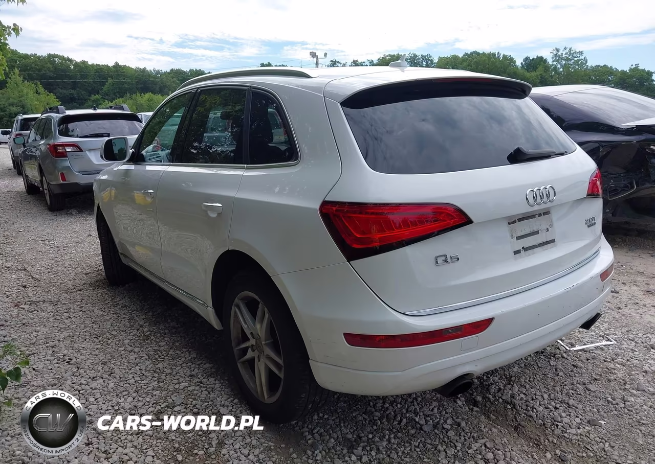 2016 Audi Q5 2.0T Premium VIN:WA1C2AFP2GA047529 - 3