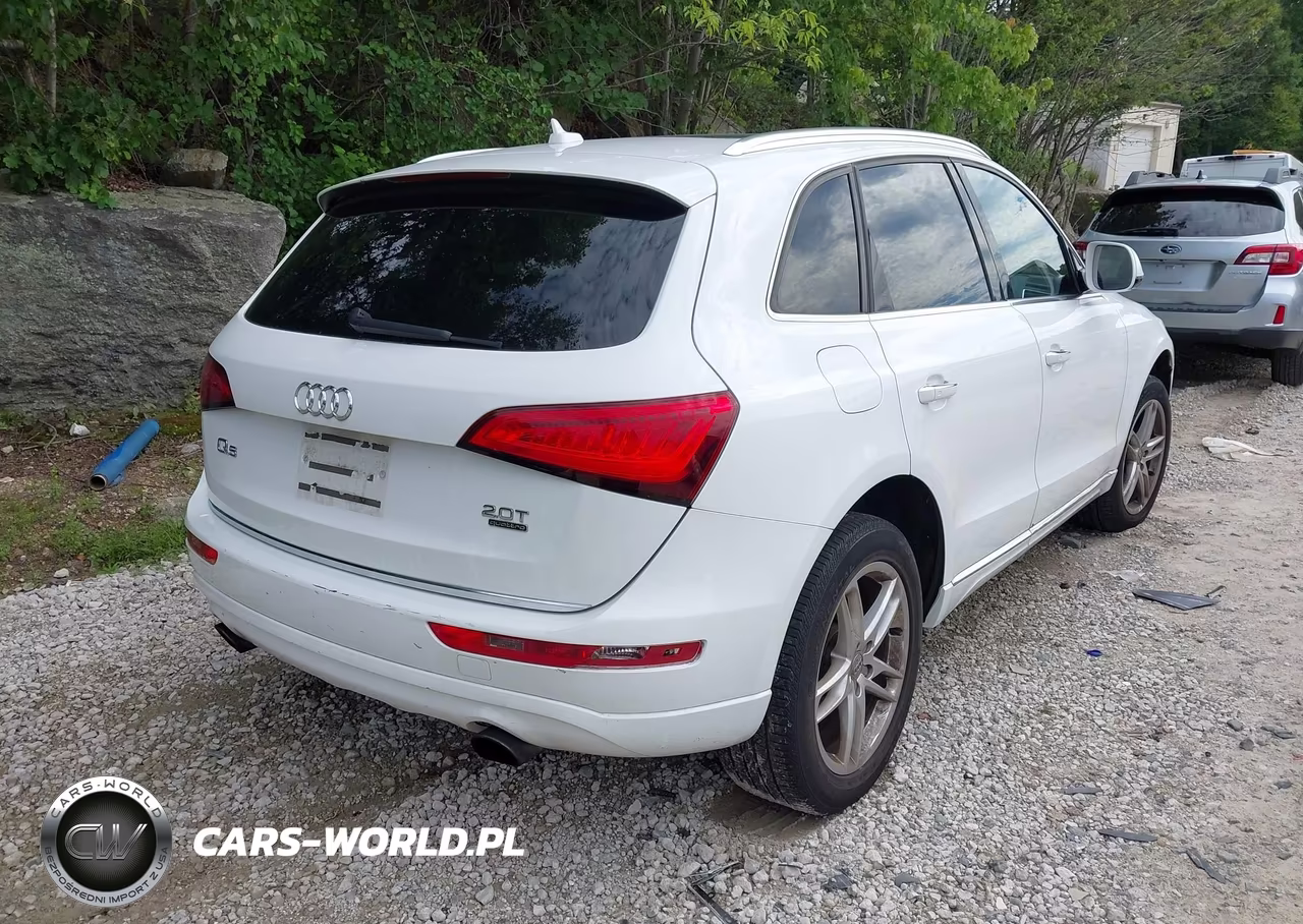 2016 Audi Q5 2.0T Premium VIN:WA1C2AFP2GA047529 - 4