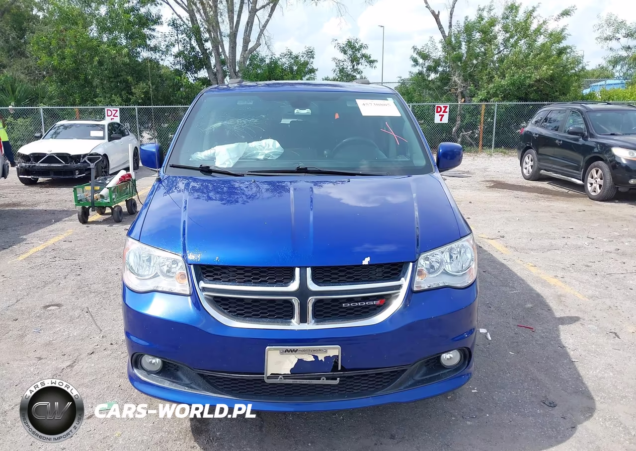 2018 Dodge Grand Caravan Sxt VIN:2C7WDGCG1JR309986 - 12