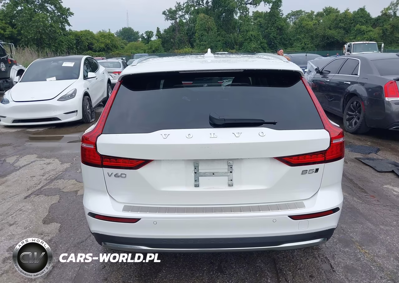 2023 Volvo V60 Cross Country B5 Plus VIN:YV4L12WZ9P2107846 - 16