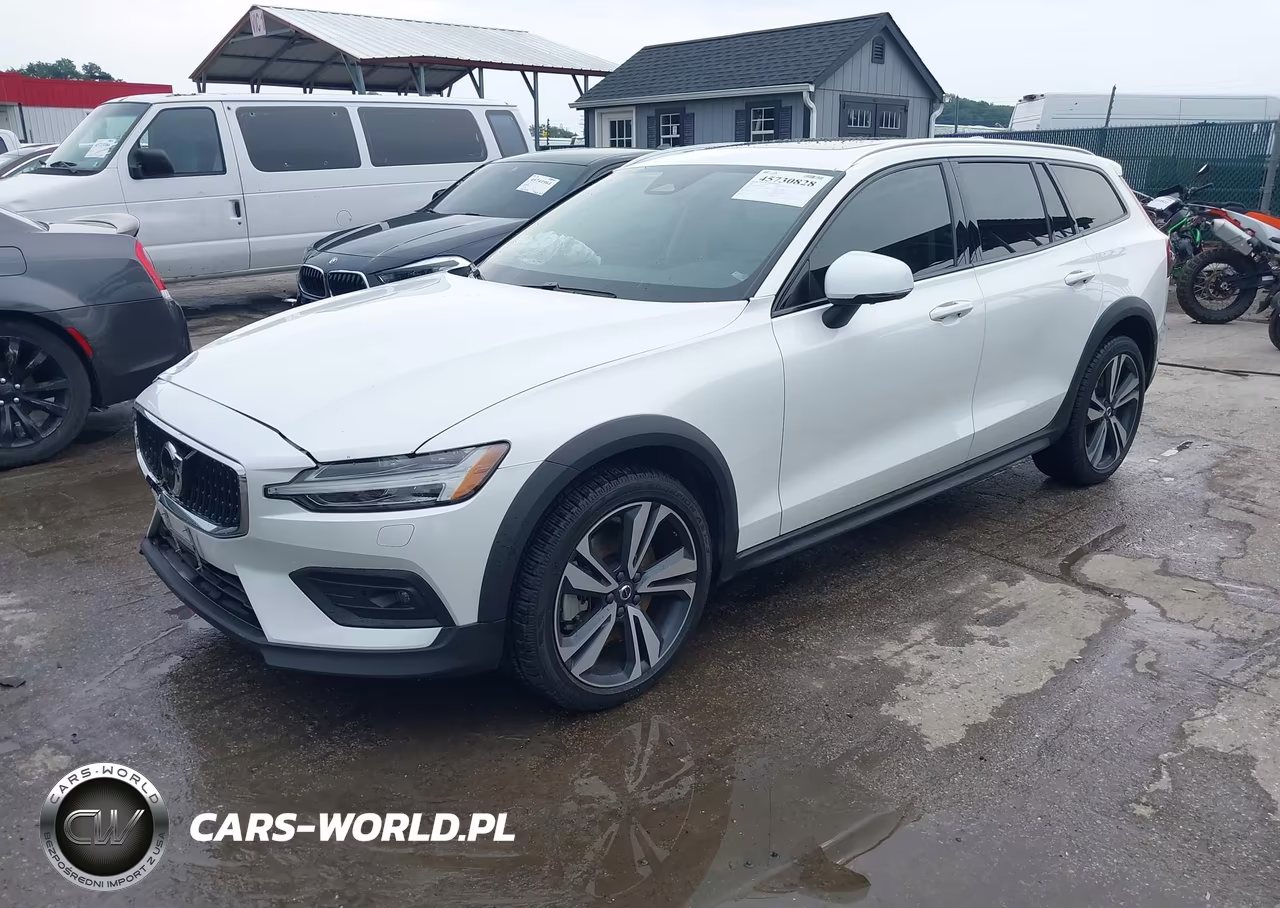 2023 Volvo V60 Cross Country B5 Plus VIN:YV4L12WZ9P2107846 - 2