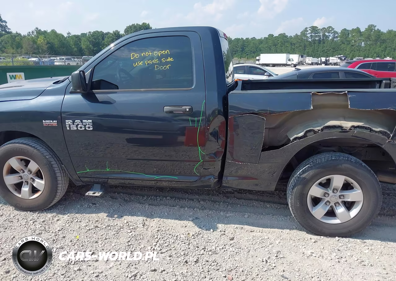 2017 Ram 1500 Express 4X2 6'4 Box VIN:3C6JR6AT7HG572879 - 14