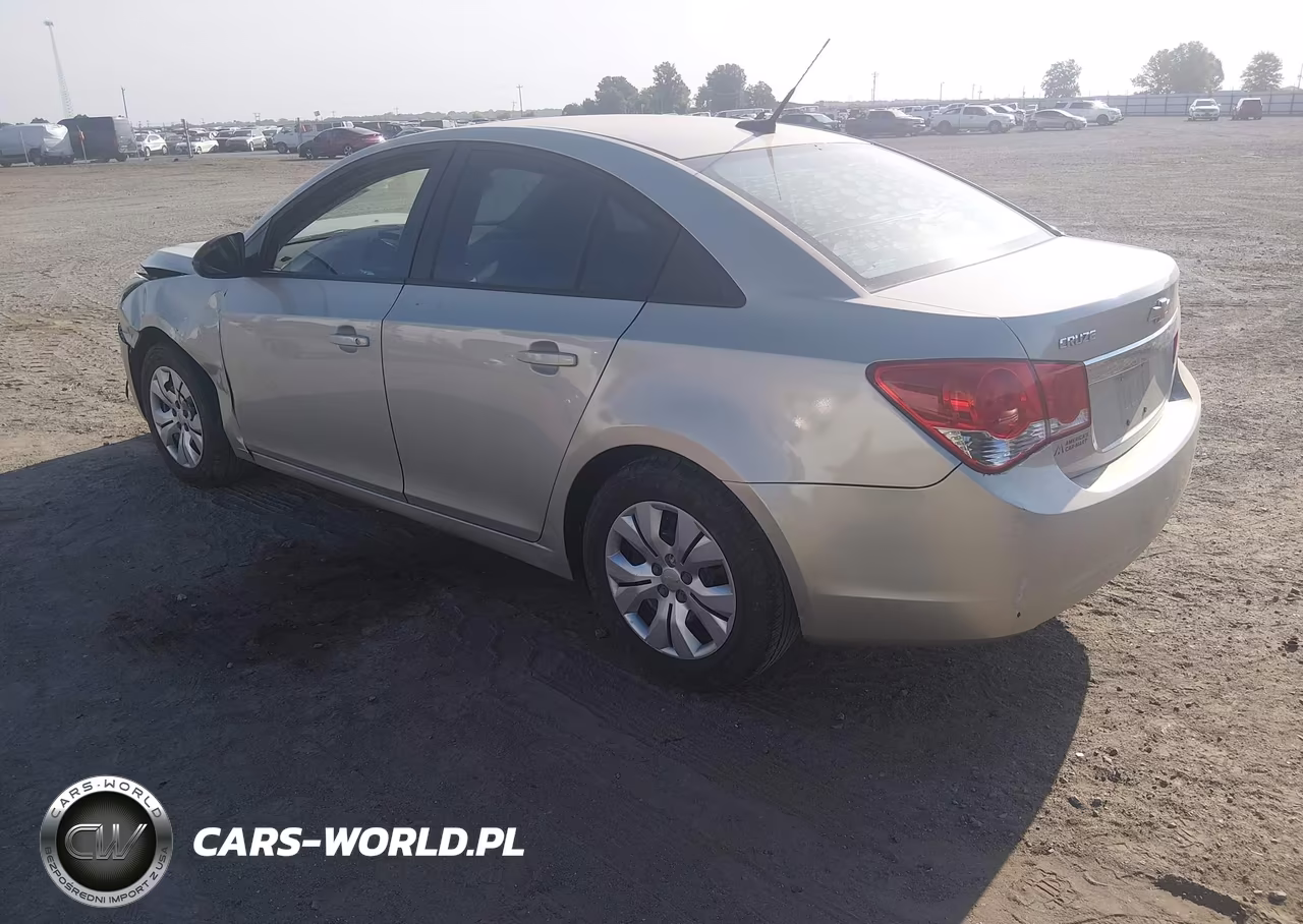 2014 Chevrolet Cruze Ls Auto VIN:1G1PA5SH1E7180818 - 3
