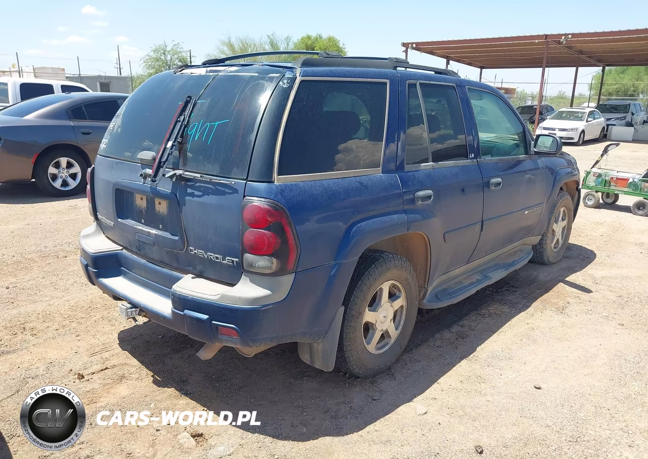 2002 Chevrolet Trailblazer Ls VIN:1GNDT13S122458947 - 4
