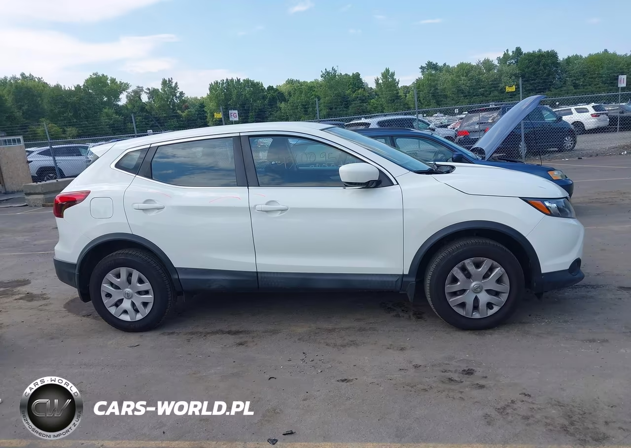2019 Nissan Rogue Sport S VIN:JN1BJ1CR1KW323370 - 13