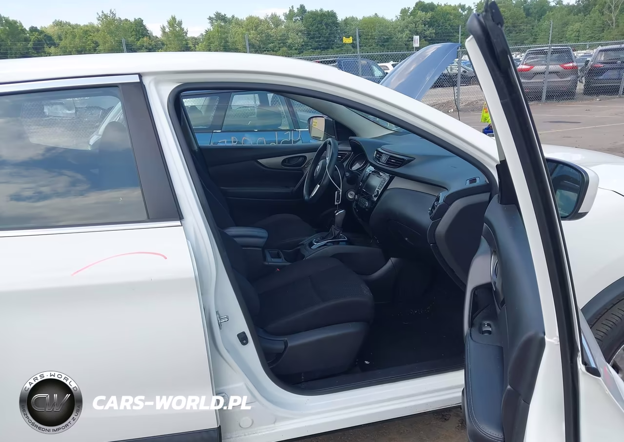 2019 Nissan Rogue Sport S VIN:JN1BJ1CR1KW323370 - 5