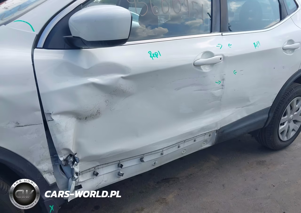 2019 Nissan Rogue Sport S VIN:JN1BJ1CR1KW323370 - 6