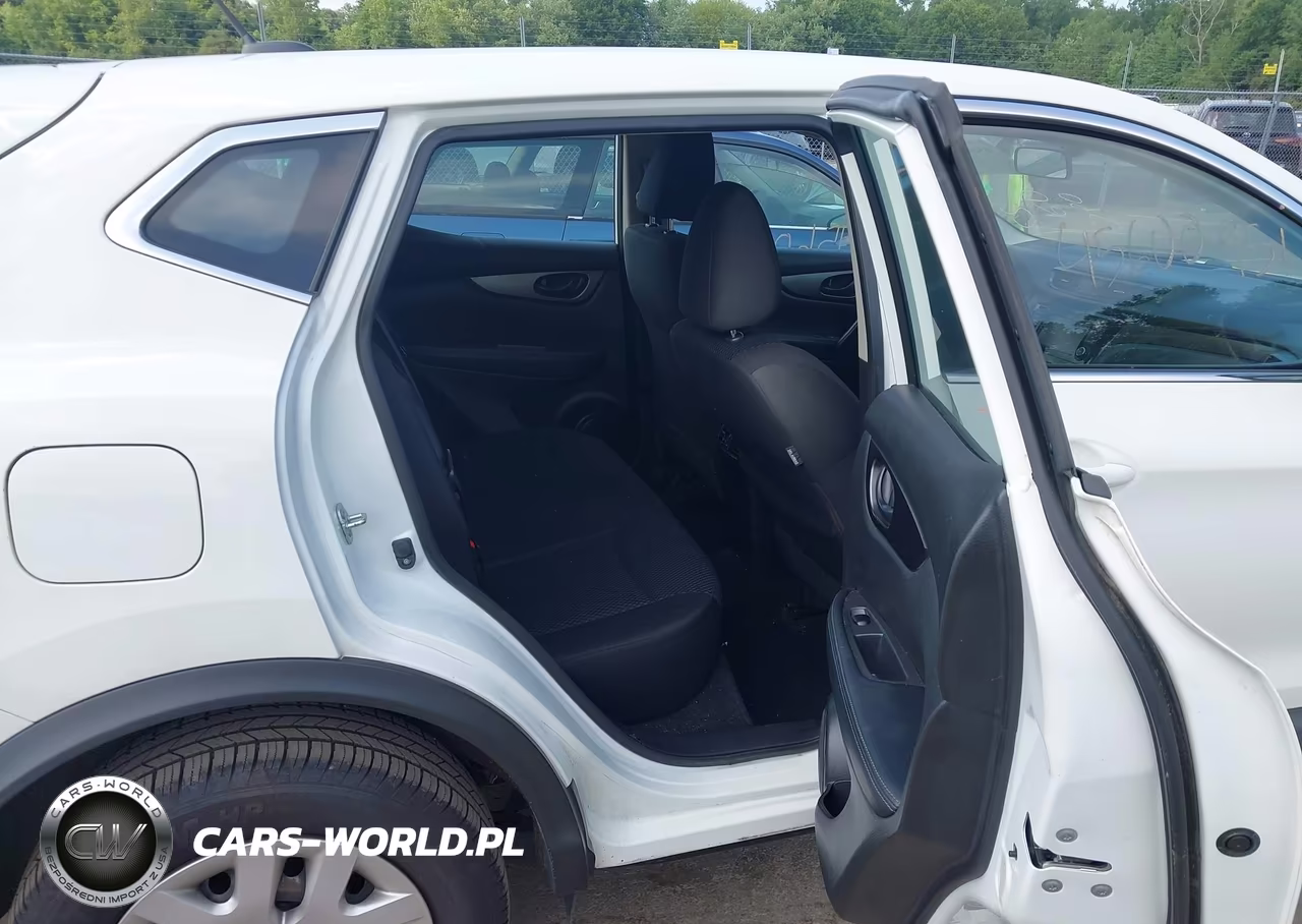 2019 Nissan Rogue Sport S VIN:JN1BJ1CR1KW323370 - 8