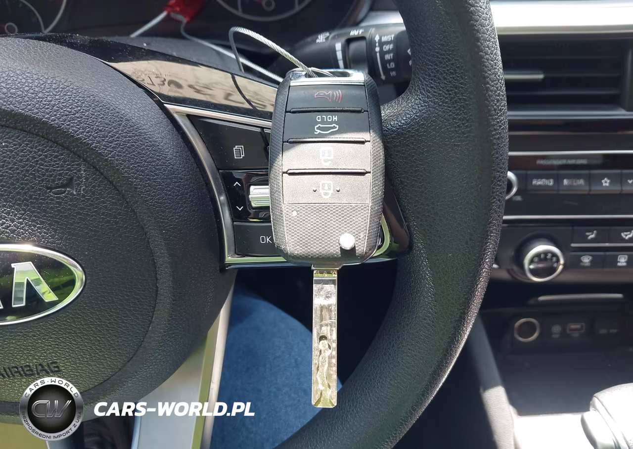 2019 Kia Optima Lx VIN:5XXGT4L35KG283077 - 11