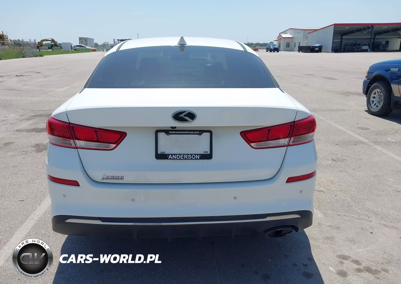 2019 Kia Optima Lx VIN:5XXGT4L35KG283077 - 17