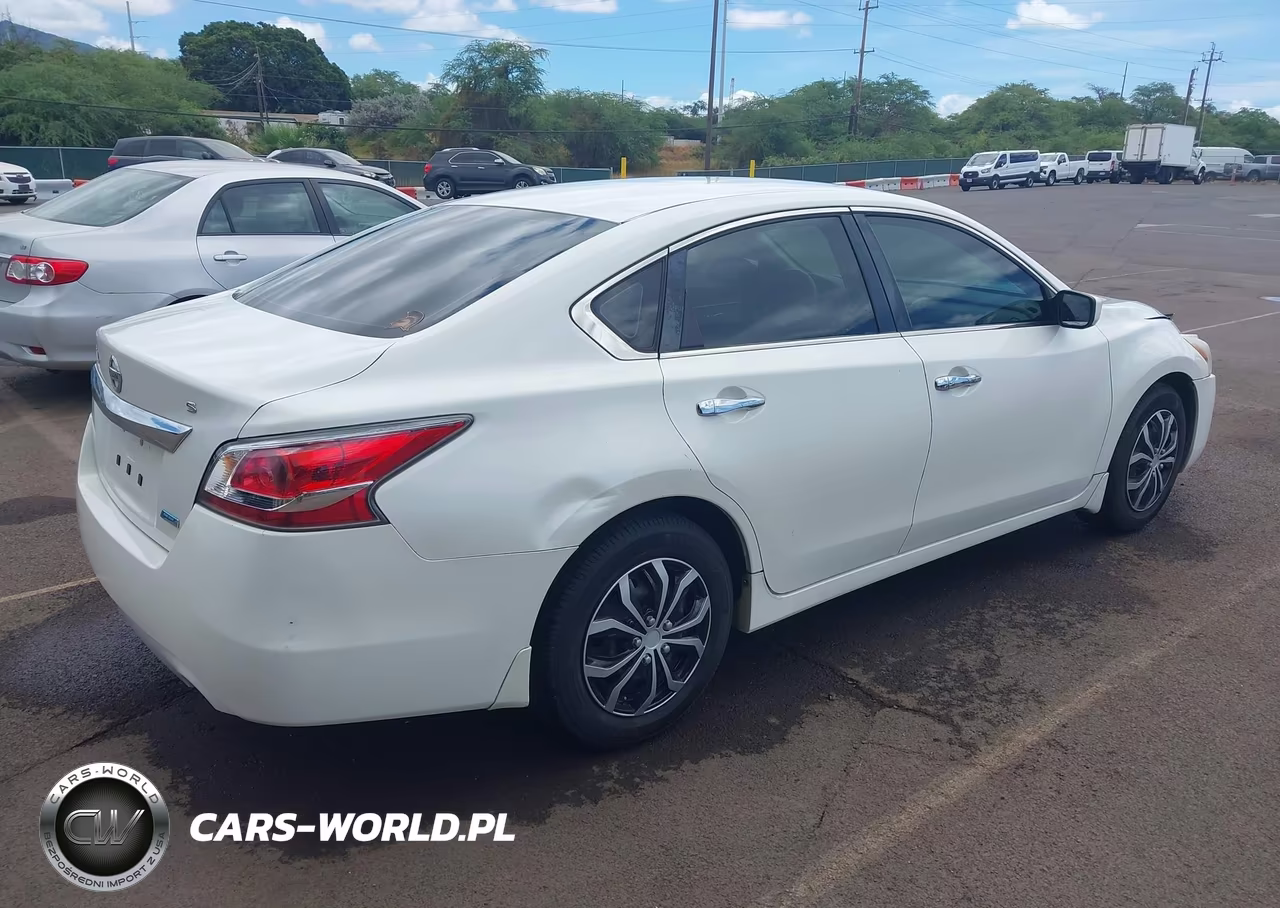 2014 Nissan Altima 2.5 S VIN:1N4AL3AP7EN221278 - 4