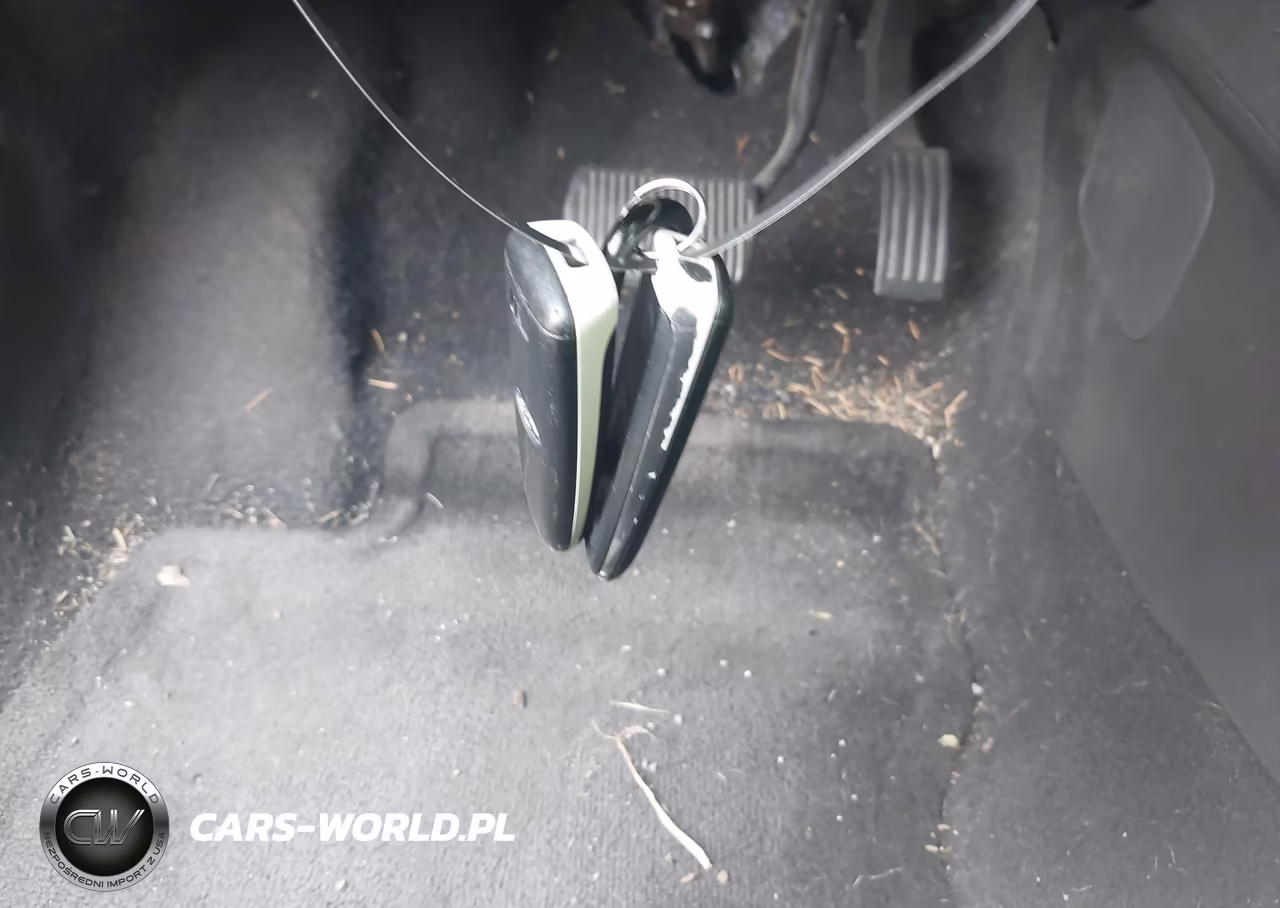 2017 Ford Focus Titanium VIN:1FADP3J26HL256481 - 11