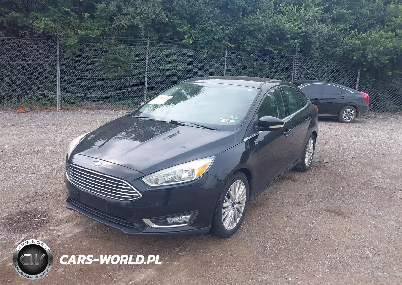 2017 Ford Focus Titanium VIN:1FADP3J26HL256481 - 2