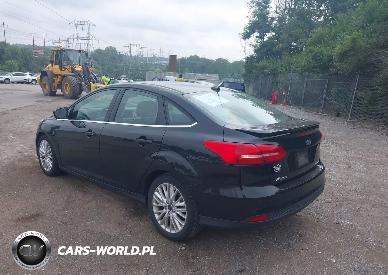 2017 Ford Focus Titanium VIN:1FADP3J26HL256481 - 3