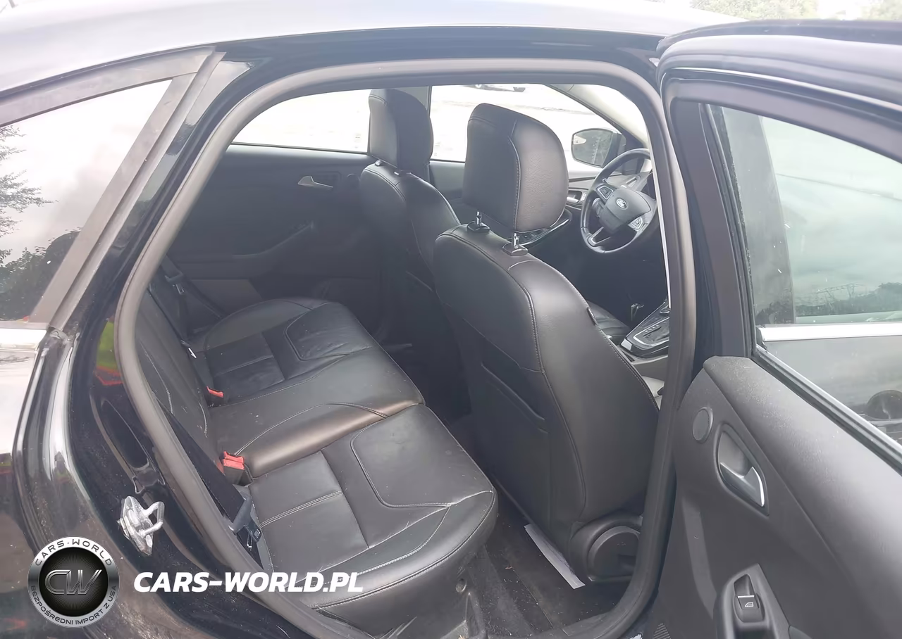 2017 Ford Focus Titanium VIN:1FADP3J26HL256481 - 8