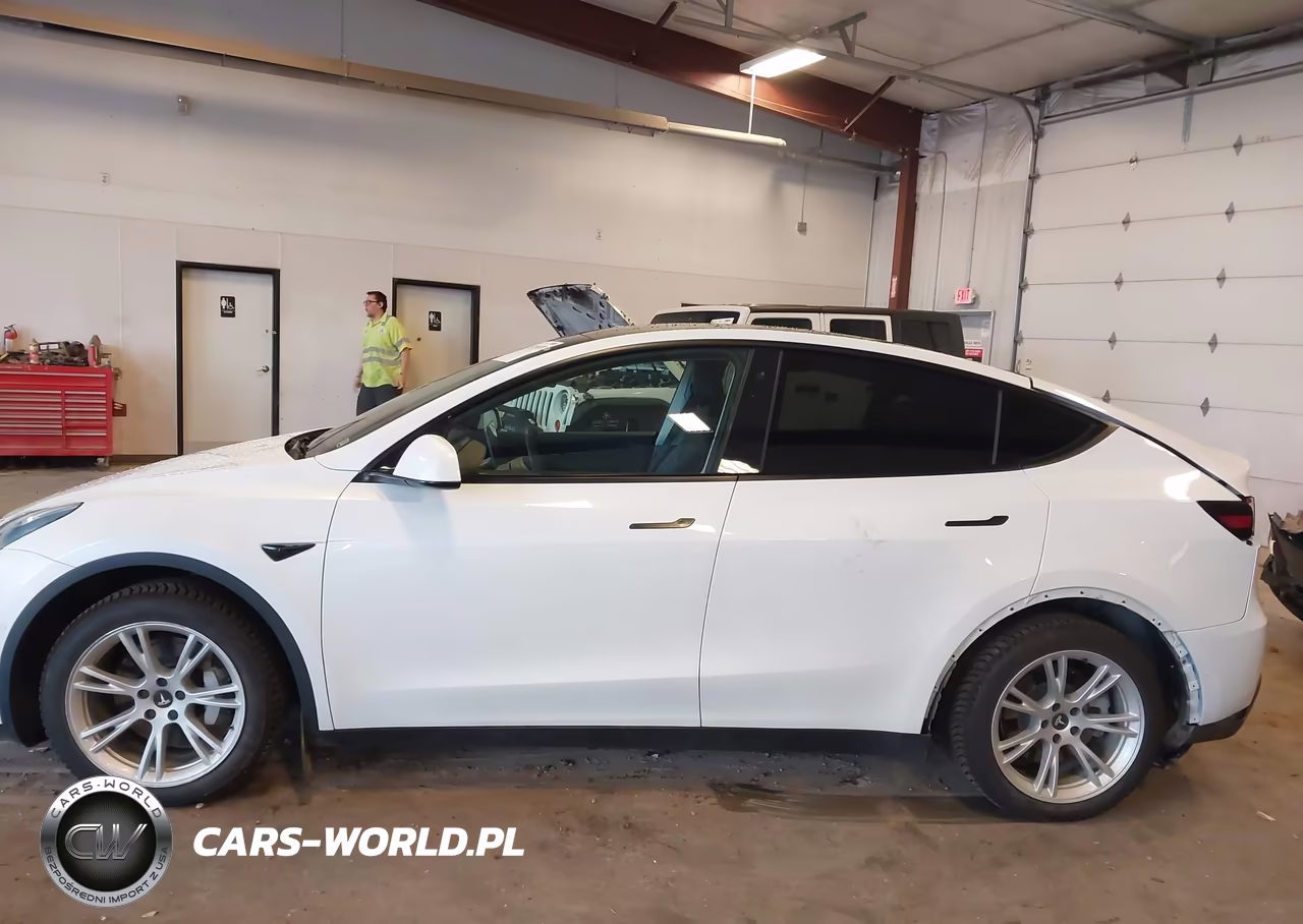 2021 Tesla Model Y Long Range Dual Motor All-Wheel Drive VIN:5YJYGDEE6MF192249 - 13