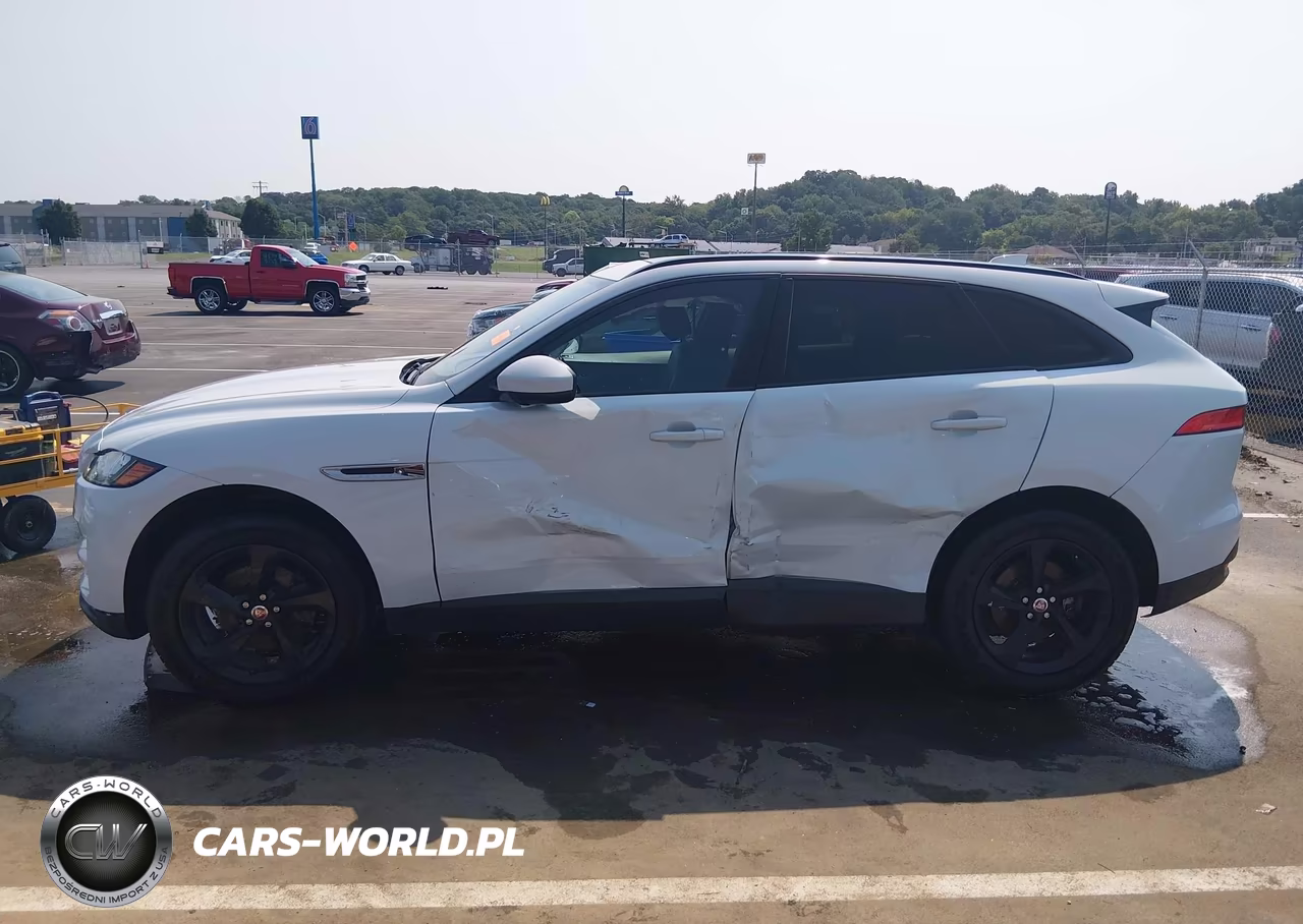 2018 Jaguar F-Pace 25T Premium VIN:SADCJ2FX1JA268226 - 14