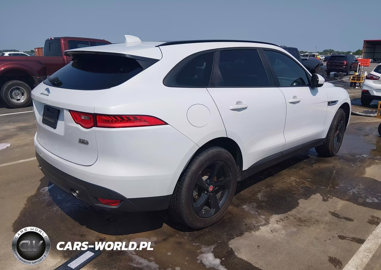 2018 Jaguar F-Pace 25T Premium VIN:SADCJ2FX1JA268226 - 4