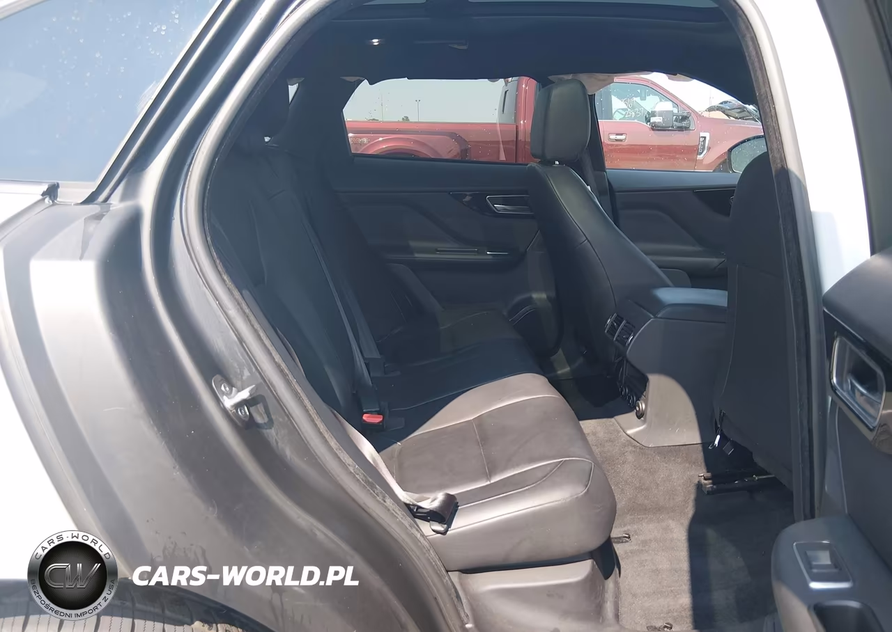 2018 Jaguar F-Pace 25T Premium VIN:SADCJ2FX1JA268226 - 8
