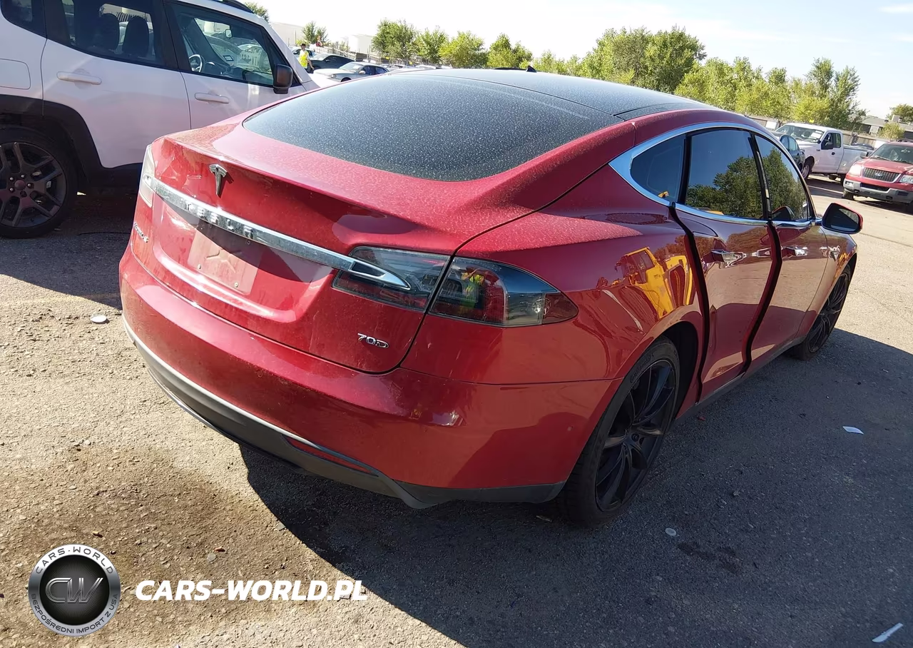 2015 Tesla Model S 70D-85D-P85D VIN:5YJSA1S27FF095838 - 4