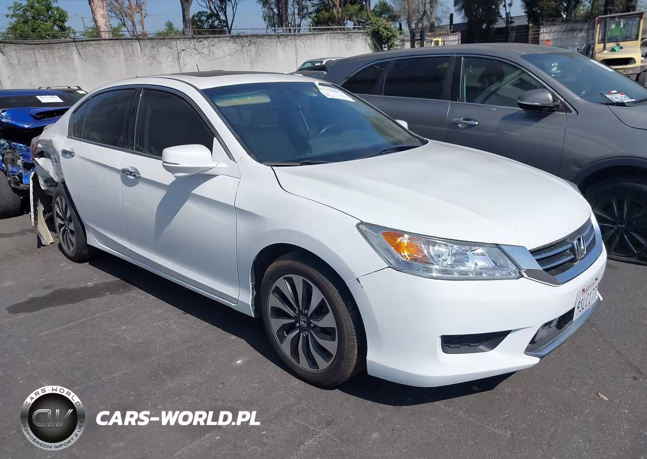 2015 Honda Accord Hybrid Touring – zdjęcie 1 z 18