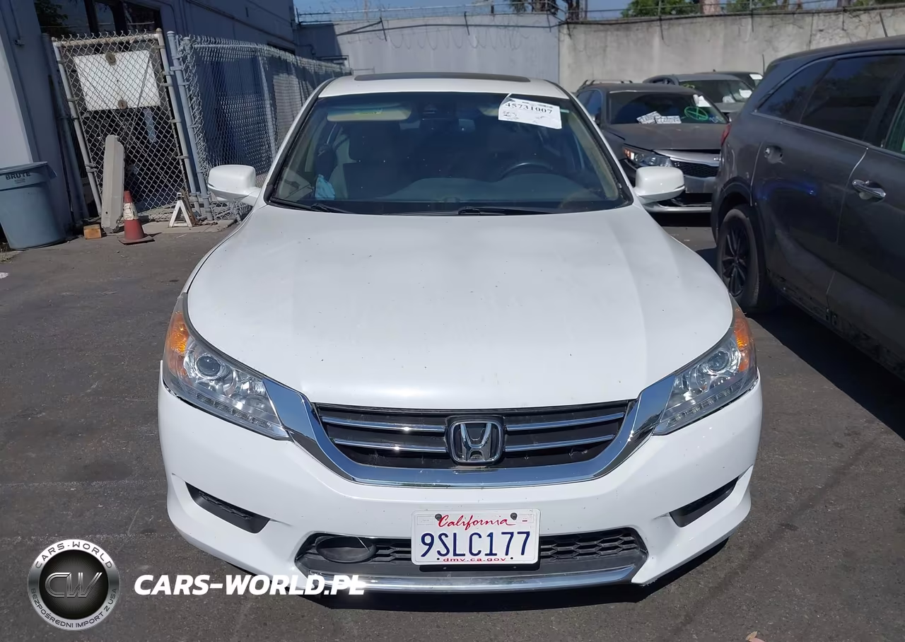 2015 Honda Accord Hybrid Touring VIN:1HGCR6F73FA003229 - 13