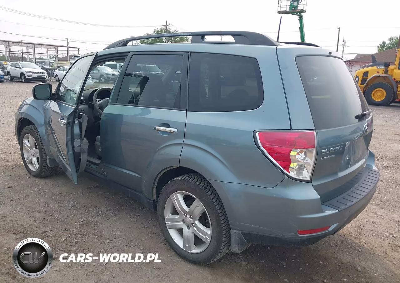 2010 Subaru Forester 2.5X Premium VIN:JF2SH6CC5AH757281 - 3