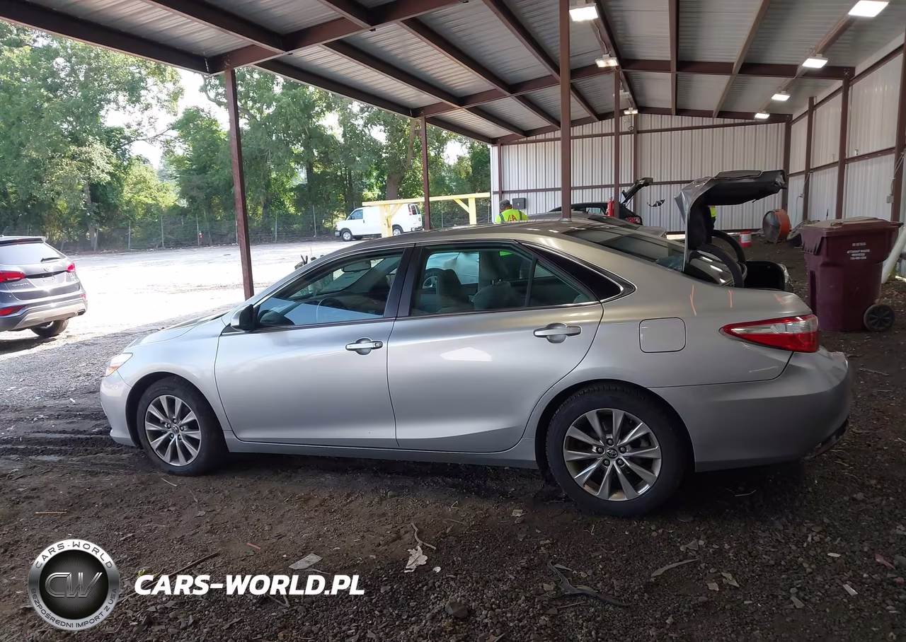 2015 Toyota Camry Xle VIN:4T1BF1FK4FU911063 - 14