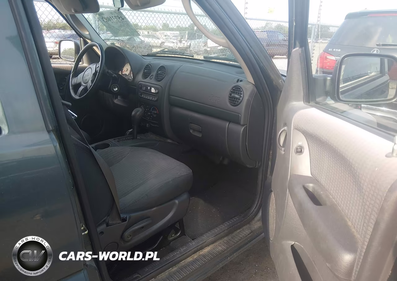 2002 Jeep Liberty Sport VIN:1J4GL48K72W324639 - 5