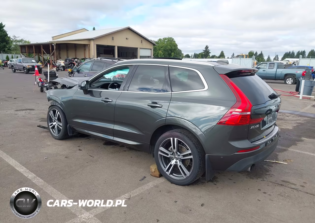 2018 Volvo Xc60 T5 Momentum VIN:LYV102RK7JB106485 - 3