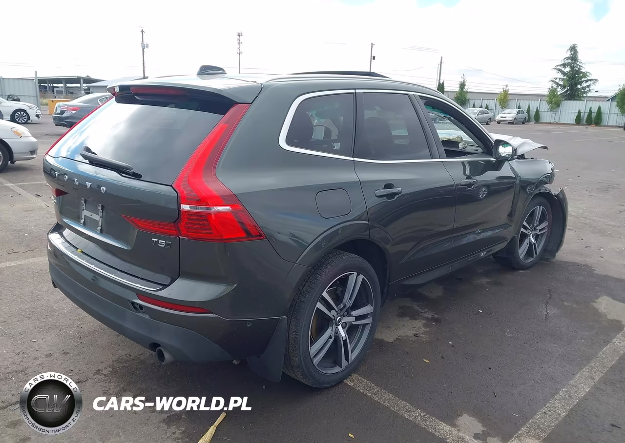 2018 Volvo Xc60 T5 Momentum VIN:LYV102RK7JB106485 - 4