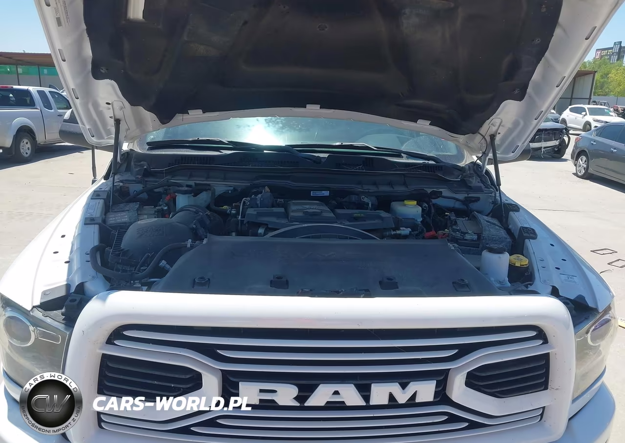 2018 Ram 2500 Laramie 4X4 6'4 Box VIN:3C6UR5FL8JG269311 - 10