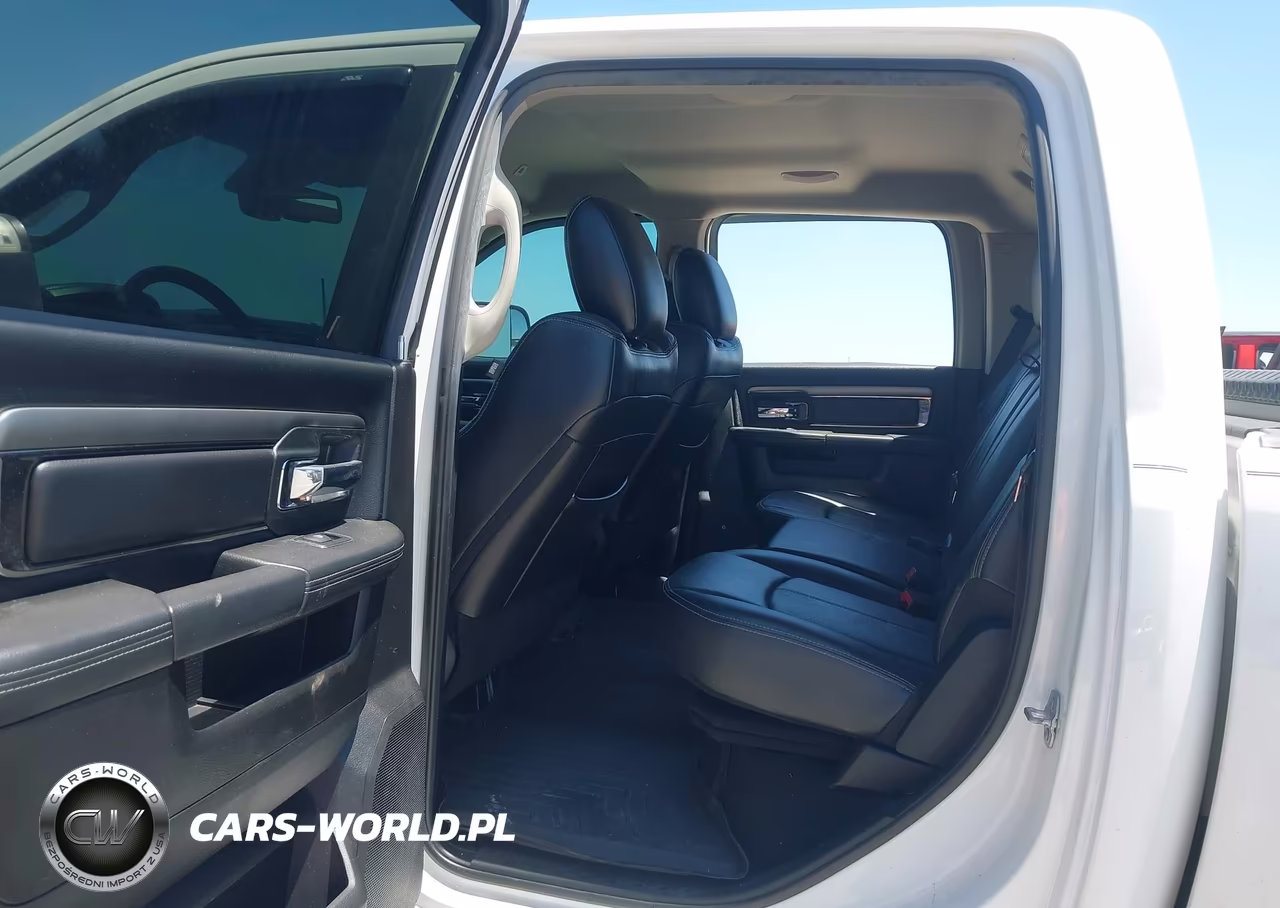 2018 Ram 2500 Laramie 4X4 6'4 Box VIN:3C6UR5FL8JG269311 - 8