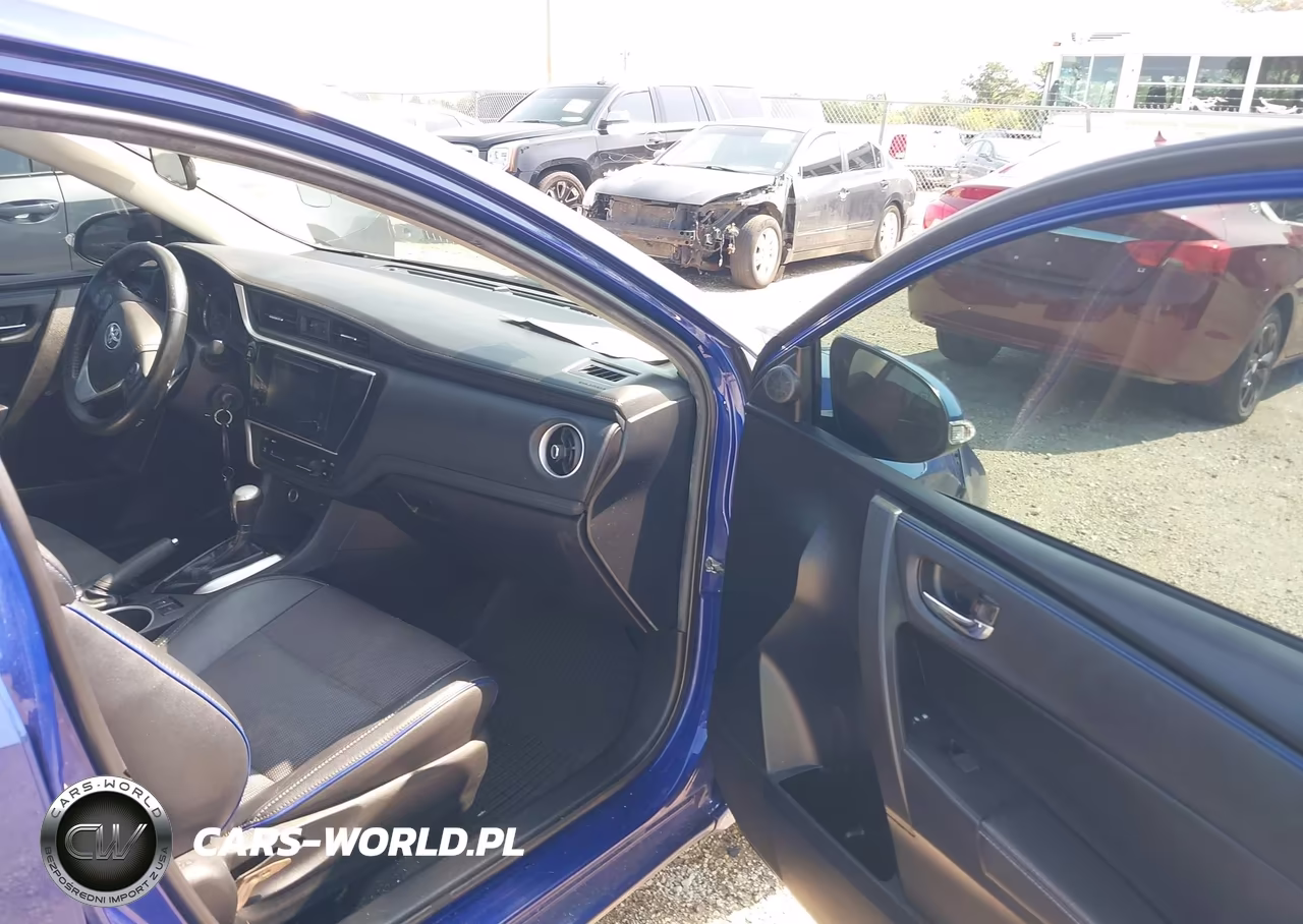 2018 Toyota Corolla Se VIN:2T1BURHEXJC031412 - 5