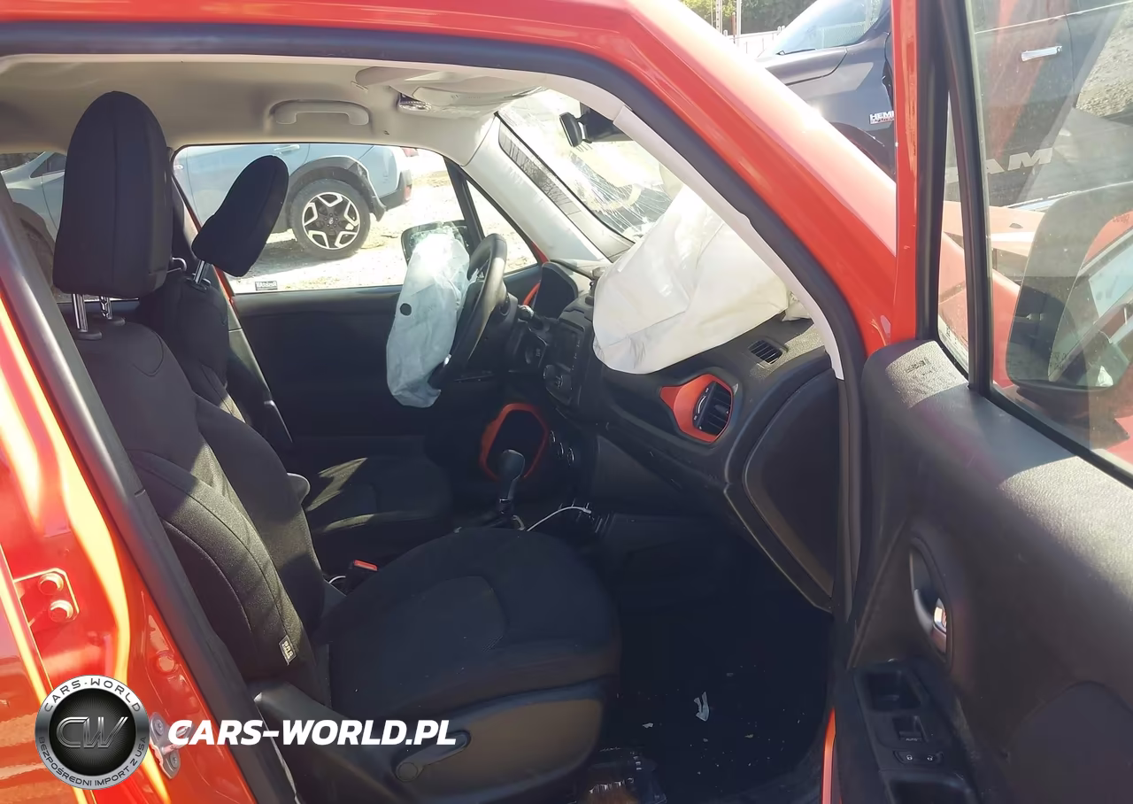 2019 Jeep Renegade Upland 4X4 VIN:ZACNJBAB1KPK24905 - 5