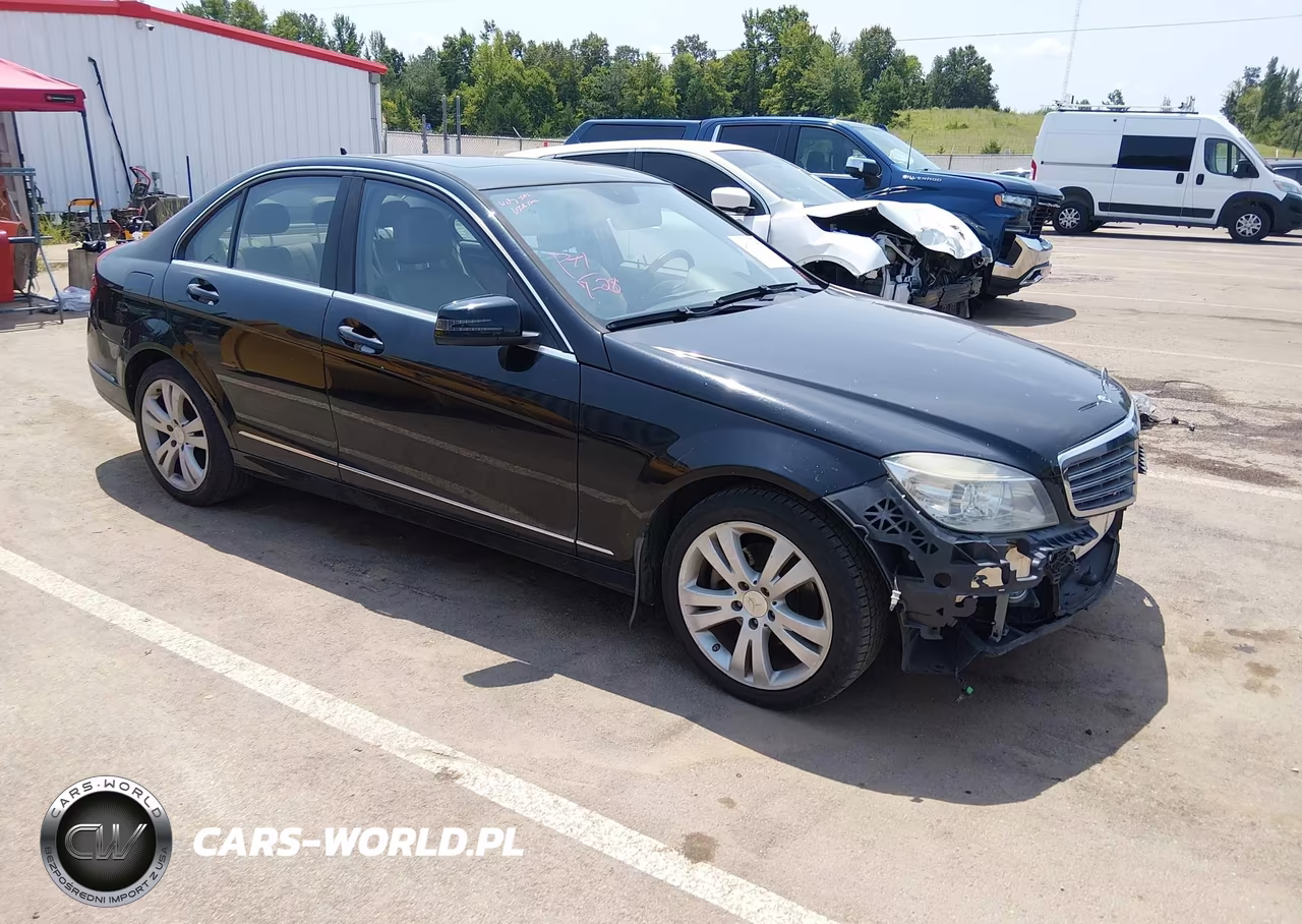 2011 Mercedes-Benz C 300 Luxury-Sport – zdjęcie 1 z 18