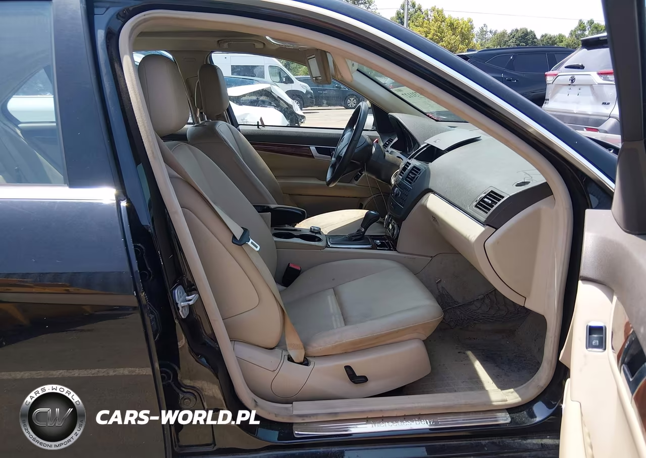 2011 Mercedes-Benz C 300 Luxury-Sport VIN:WDDGF5EBXBR158774 - 5