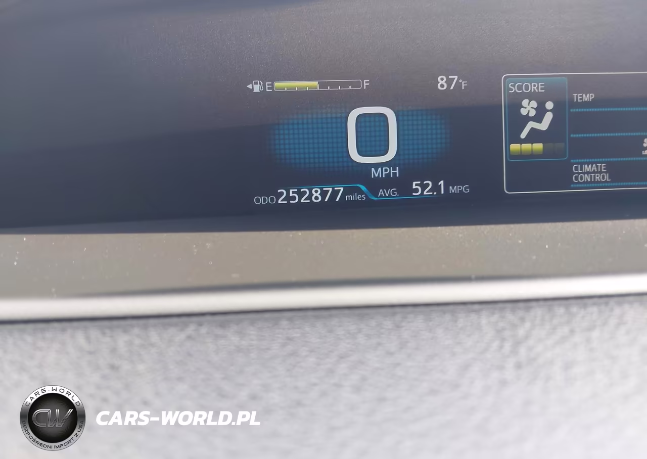 2021 Toyota Prius Prime Limited VIN:JTDKAMFP2M3183598 - 15