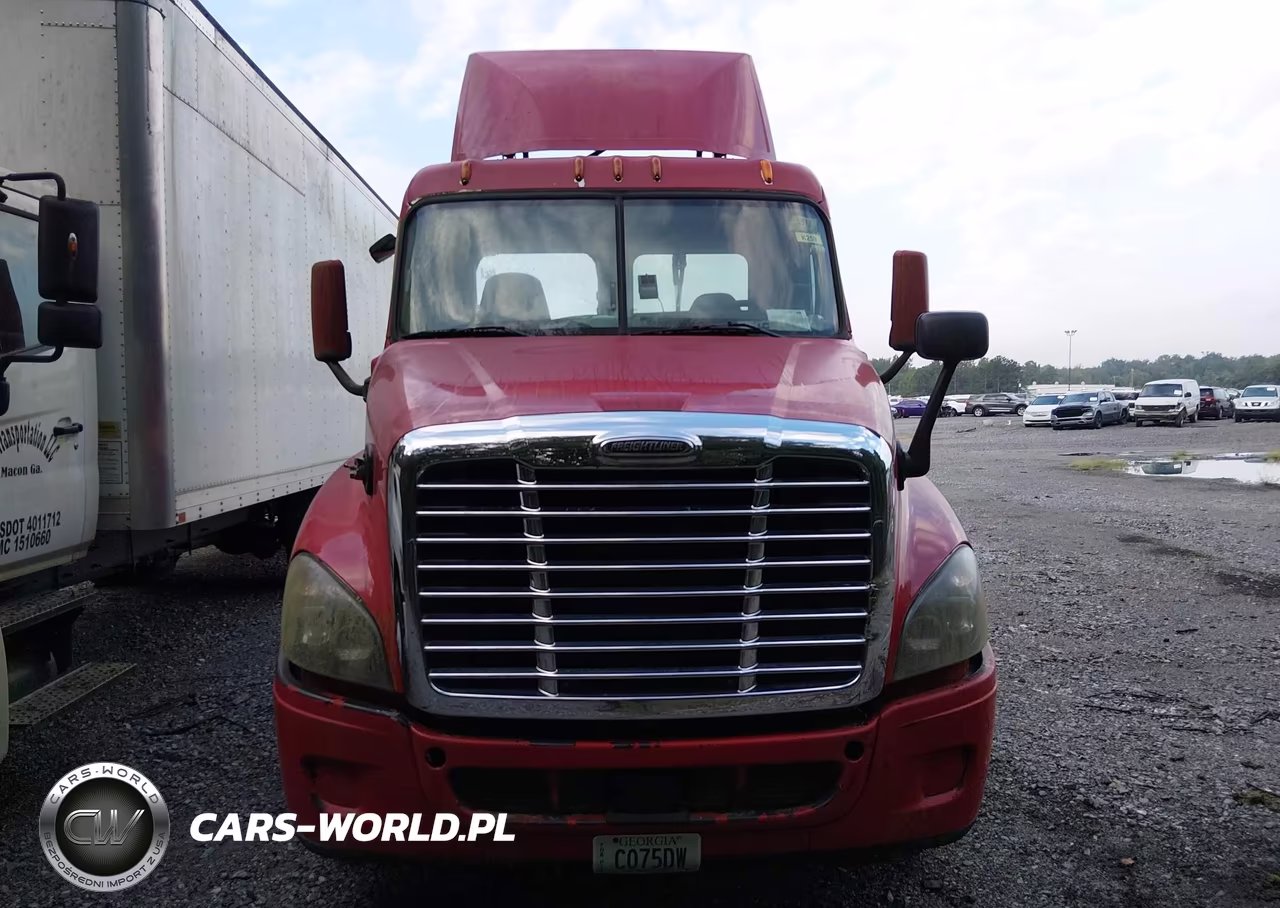 2015 Freightliner Cascadia 125 VIN:3AKJGEDV4FSGH7154 - 13