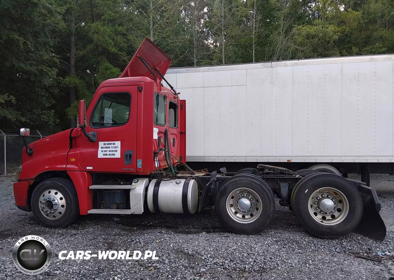 2015 Freightliner Cascadia 125 VIN:3AKJGEDV4FSGH7154 - 15