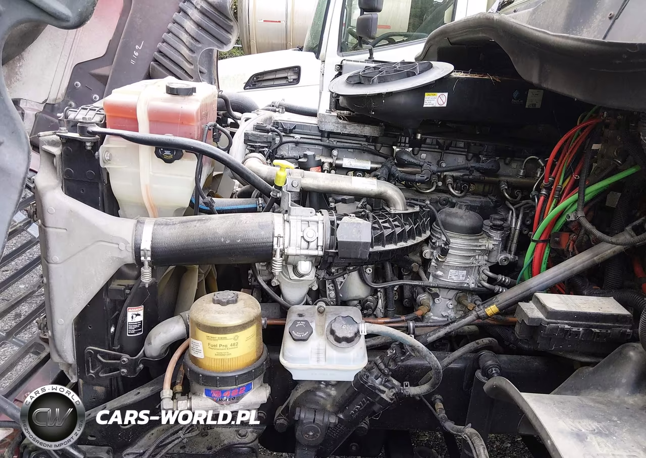 2015 Freightliner Cascadia 125 VIN:3AKJGEDV4FSGH7154 - 9