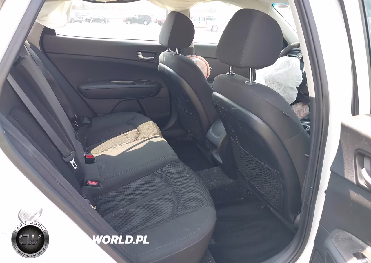 2020 Kia Optima Lx VIN:5XXGT4L31LG421859 - 8