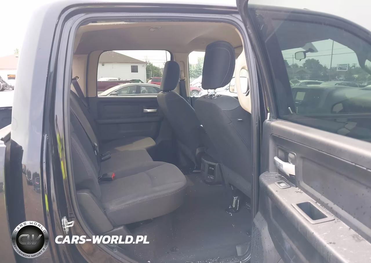 2019 Ram 2500 Tradesman 4X4 6'4 Box VIN:3C6UR5CJ1KG633122 - 8